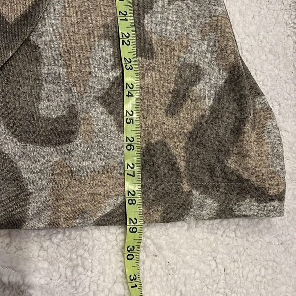 Studio 1886 Womens Plus Size Gray Camouflage V Neck Sweater with Silver 3X - Picture 11 of 13